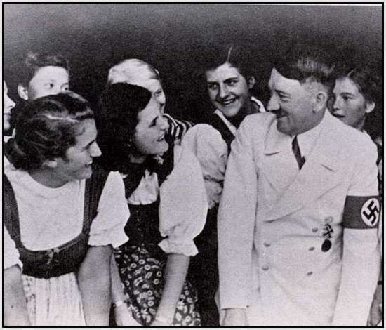 Adolf-Hitler-Funny-Pictures-8.jpg